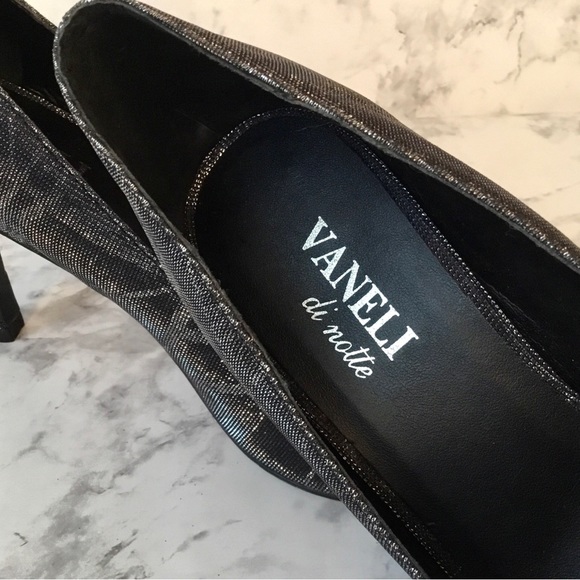 Vaneli di notte ‘Pimba’ Black with Silver Metallic Heeled Pumps - Picture 10 of 11